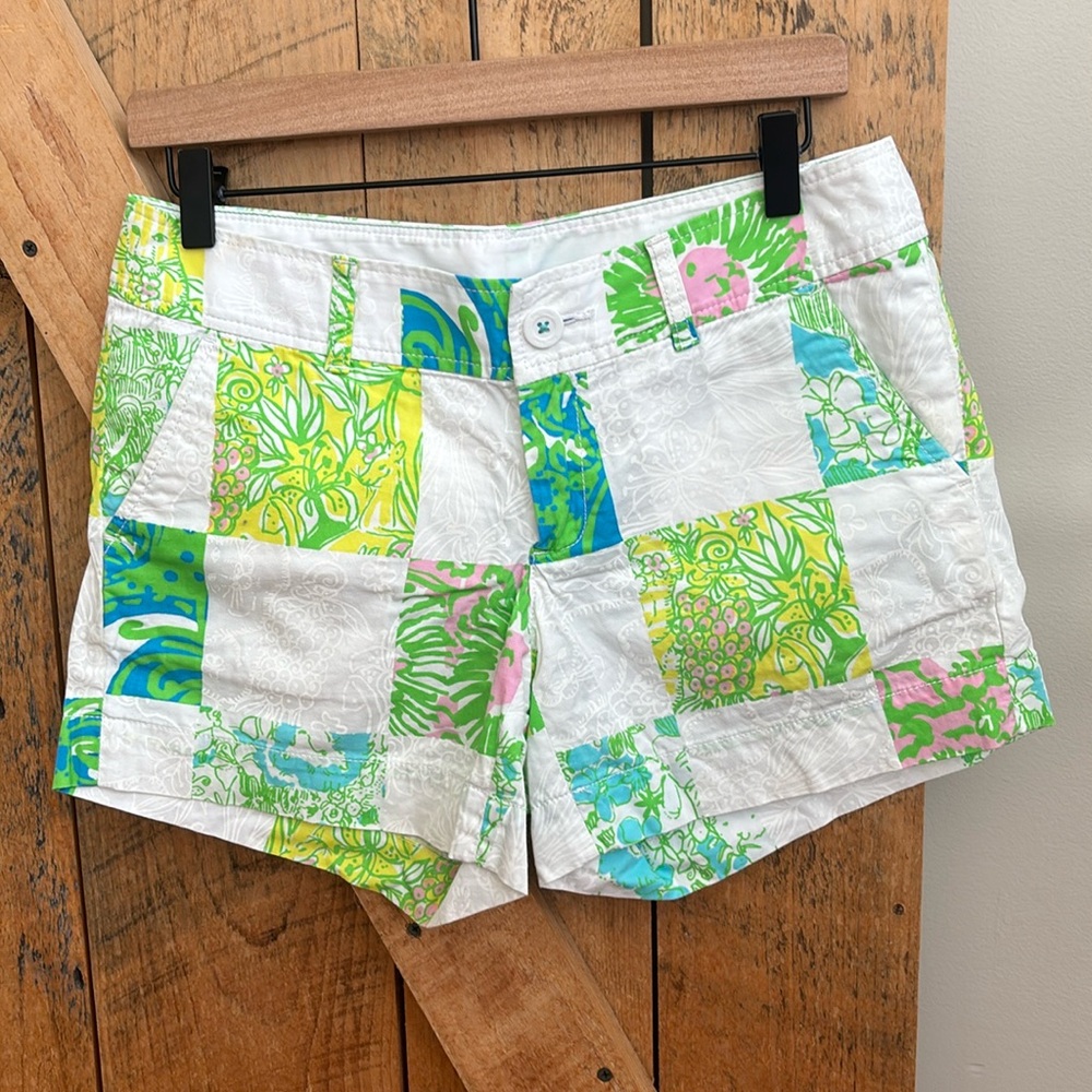Women’s lily Pulitzer Callahan 5 inch short size 4